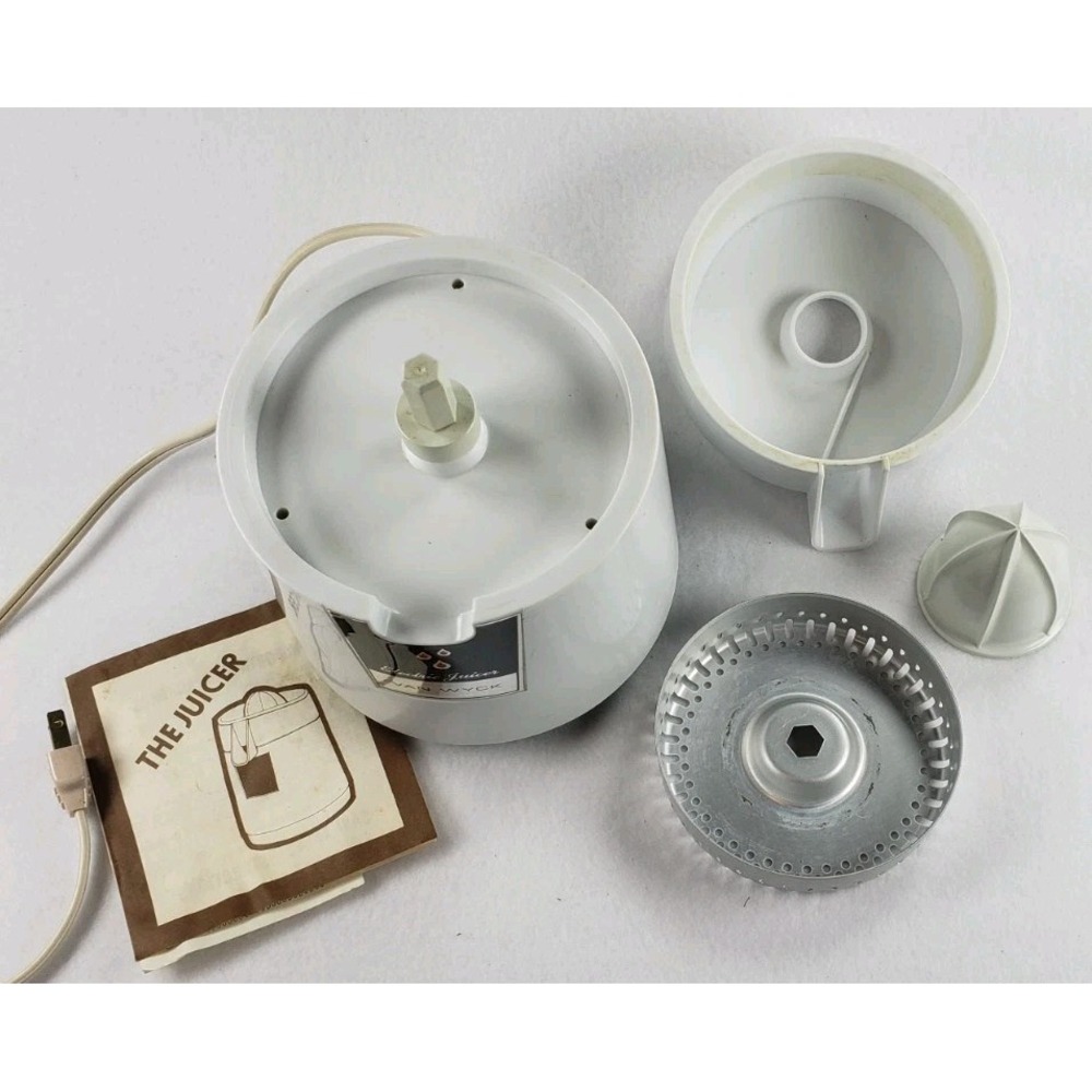 Vintage Van Wyck Press-A-Matic Electric Juicer Retro Kitchen White - Picture 13 of 15